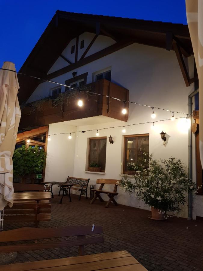 Sommer Panzió Balatonfoldvar Exterior foto