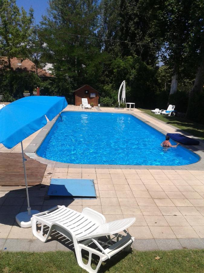 Sommer Panzió Balatonfoldvar Exterior foto