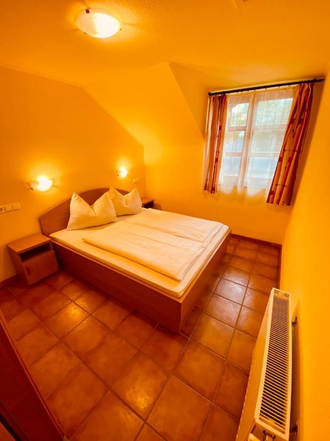 Sommer Panzió Balatonfoldvar Exterior foto