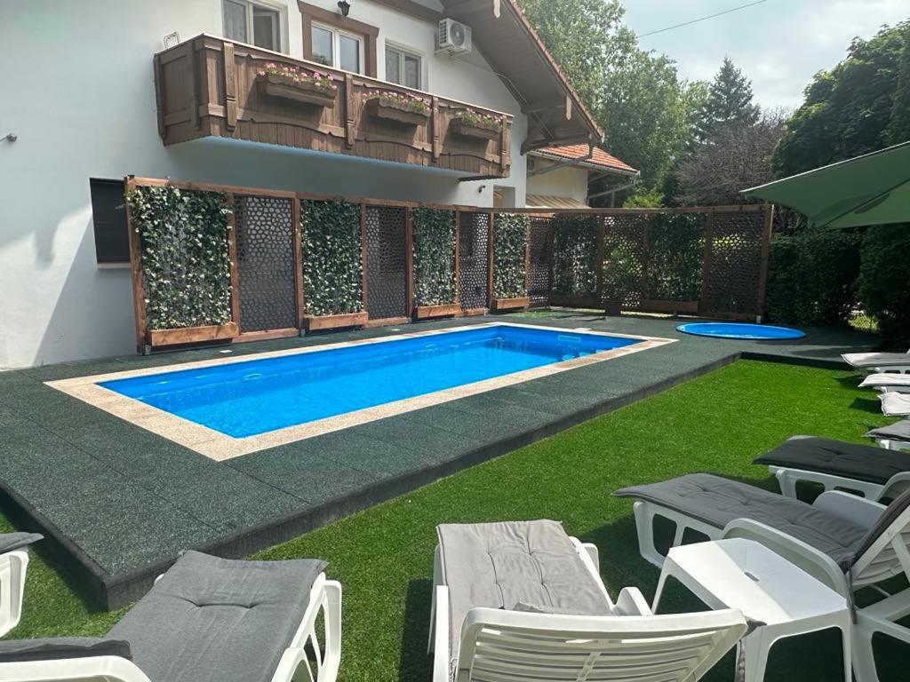 Sommer Panzió Balatonfoldvar Exterior foto