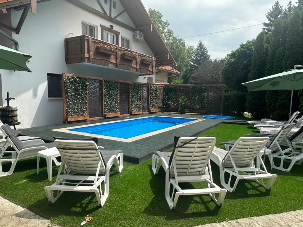 Sommer Panzió Balatonfoldvar Exterior foto